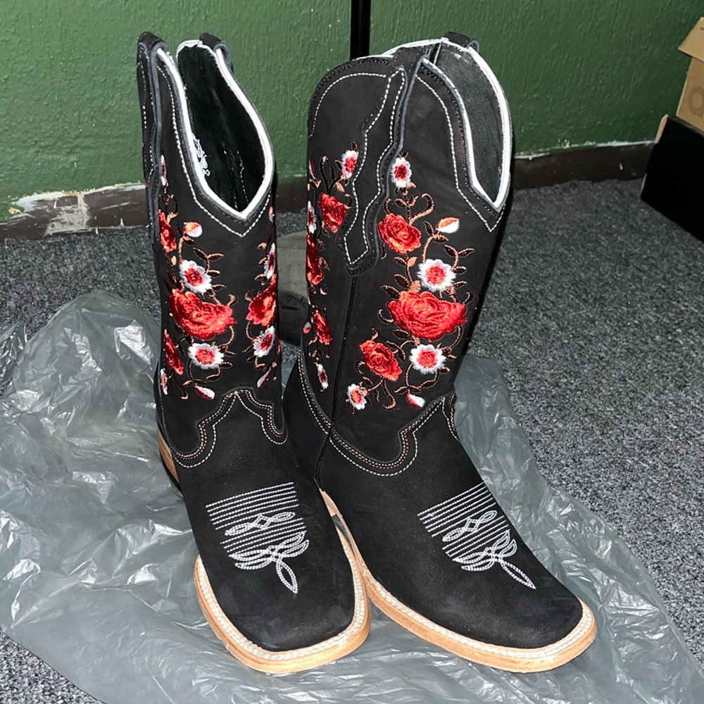 Cowboy boots, Western boots size W6.5